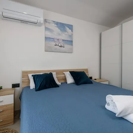 Gracijela Hébergement de vacances Fažana